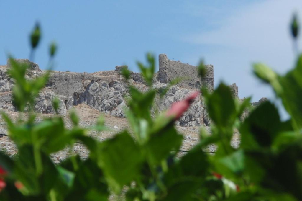 Apartment Castle View Charaki